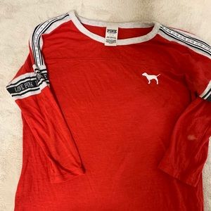 VS Pink quarter sleeve top